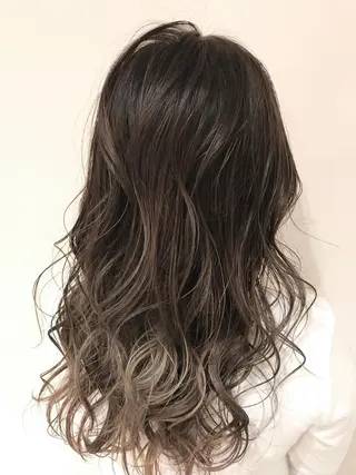 ミディアム カラー AMI Hair  supply所属・髪質改善カラー 韓国風レイヤーのヘアスタイル