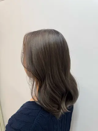 ミディアム レイヤーカット/ 艶カラー/山内一暉のヘアスタイル