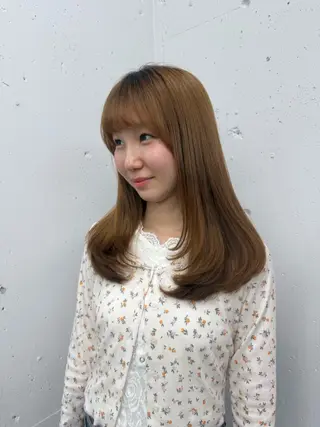 ロング 野嶽 絵美のヘアスタイル
