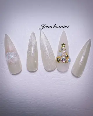 ネイル Jewels nail lily 白楽所属・ネイルサロン Jewels Mのネイルデザイン