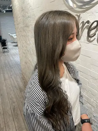 ロング ハイトーン ／ レイヤー/吉田陸斗のヘアスタイル