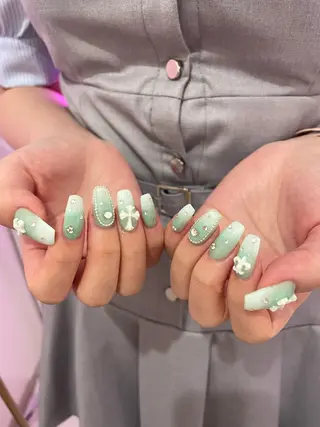 ネイル koyu 🩶のネイルデザイン