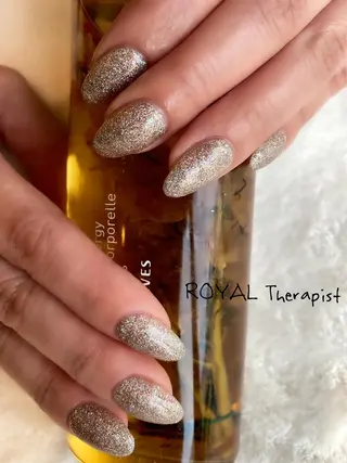 ネイル 【尾下】 ロイヤル•セラピストのネイルデザイン