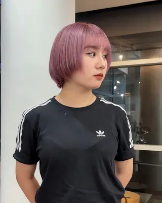 ショート カラー 磯　亜由香🌼 ブリーチ/ボブカットのヘアスタイル