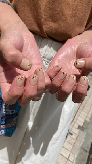ネイル nailsalon　hue所属・小山 羽奈のネイルデザイン