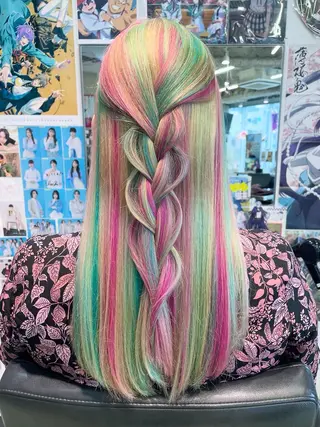 ロング 🍭ハイトーン/ デザインカラー🦄のヘアスタイル