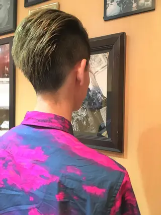 ショート カラー メンズ Drei.B.（ドライヴ）所属・ヨシダ アズサのヘアスタイル