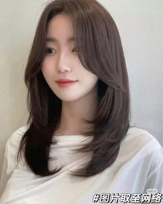 セミロング GLanz 朱蒙のヘアスタイル