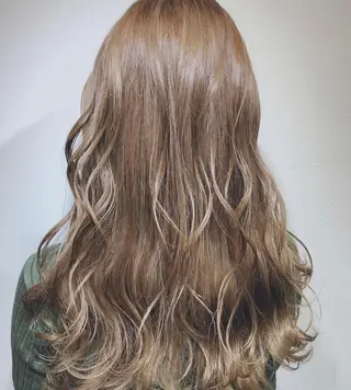 ロング カラー パーマ LINKIE リンキーのヘアスタイル