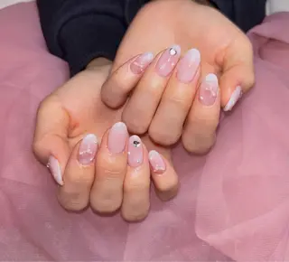 ネイル 𝐁𝐞𝐥𝐥 𝐦𝐞のネイルデザイン