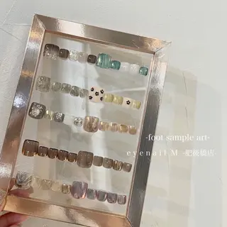 ネイル SHIORI 🤍のネイルデザイン