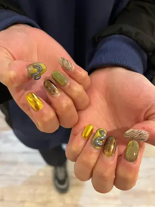 ネイル une／YUKINA 🫧大人nuanceのネイルデザイン