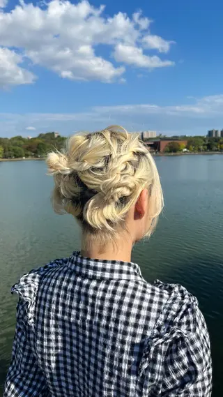 ショート seri💜艶カラー 💖ヘアアレンジのヘアスタイル