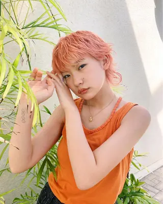 カラー 高発色ブリーチ/ ハイレイヤー🪽aiのヘアスタイル