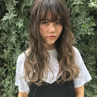 ロング カラー パーマ 【公式】amble luxe池袋東口🩷のヘアスタイル