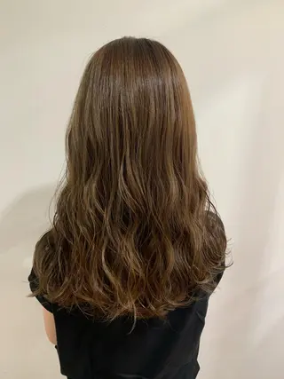ロング カラー あべ ゆうかのヘアスタイル