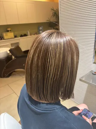 ショート カラー ベージュカラー⌇﻿ くびれヘア.𐙚心音のヘアスタイル