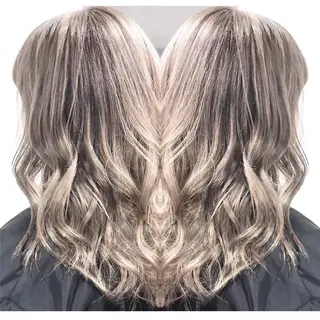 セミロング カラー ヘアアレンジ 髪質改善×ハイトーン 中田啄也のヘアスタイル