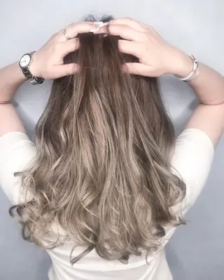 セミロング カラー ネイル パーマ マツエク・マツパ ヘアアレンジ メンズ キッズ 新宿駅近♡友達とOK 🦋W -ワット -のヘアスタイル
