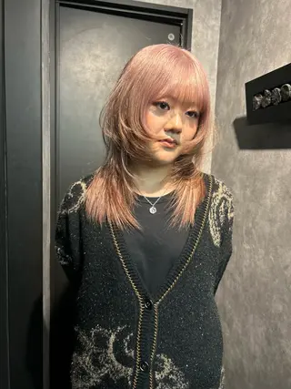 セミロング 鈴木 華奈のヘアスタイル