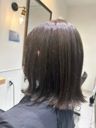 ミディアム カラー 艶髪✨️スパ🫧 荒谷千夏のヘアスタイル