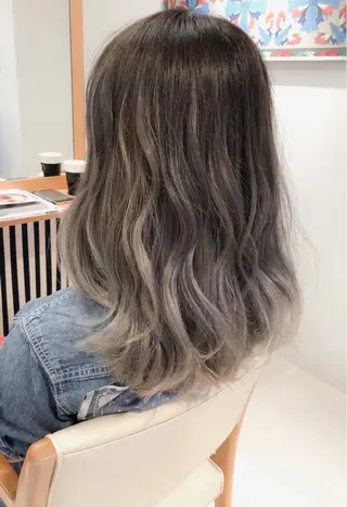 ロング カラー Days 透明感カラーのヘアスタイル