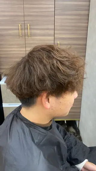 ショート パーマ メンズ 飯田 雷晟のヘアスタイル