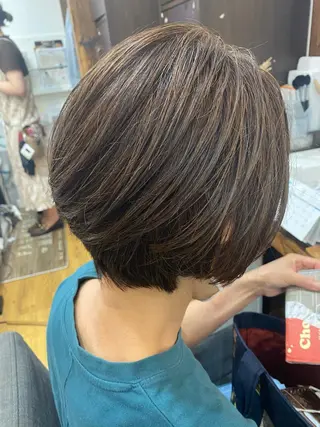 ショート カラー 若林 亜季のヘアスタイル