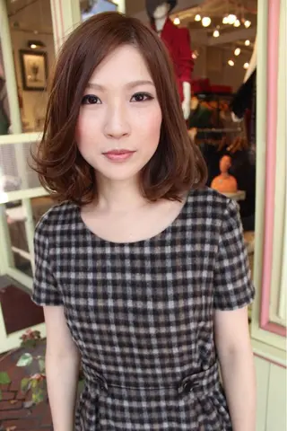 ショート ミディアム カラー パーマ ヘアアレンジ 成松 勇治のヘアスタイル