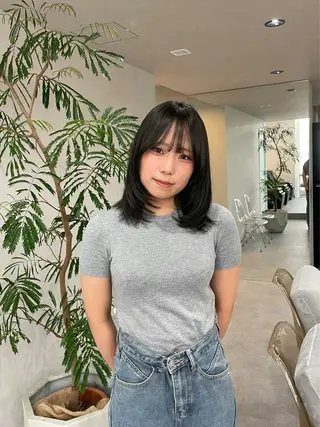 ミディアム 🍐透明感カラー🍐 レイヤーカットのヘアスタイル