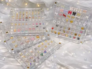 ネイル まお✨新宿三丁目1分 パラジェルのネイルデザイン