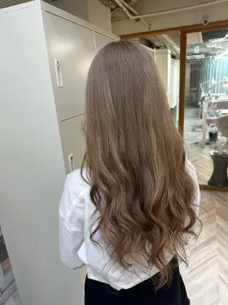 ロング 韓国ヘア×ハイトーン AYA💫のヘアスタイル