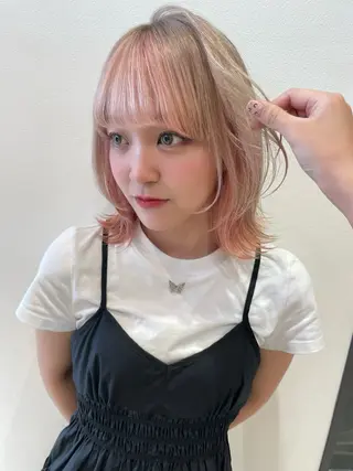 ミディアム karin ボブハイトーンのヘアスタイル