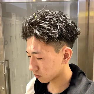 ショート パーマ ヘアアレンジ メンズ 顔まわりカット の達人のヘアスタイル