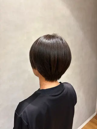 ショート 中村 芹愛のヘアスタイル