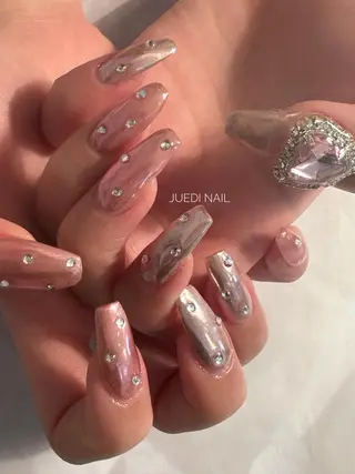 ネイル juedi nail(木曜日のネイル)所属・juedi nail 〜木曜日のネイル〜のネイルデザイン