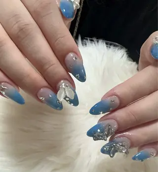 ネイル &ME ネイルサロンのネイルデザイン