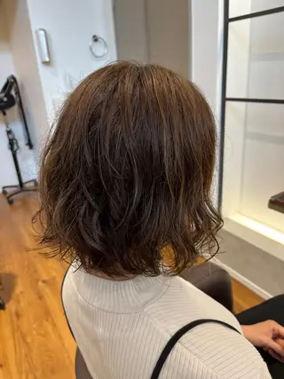 ミディアム パーマ オギソ タカシのヘアスタイル