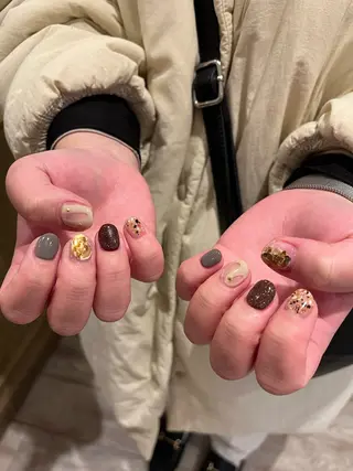 ネイル une／YUKINA 🫧大人nuanceのネイルデザイン