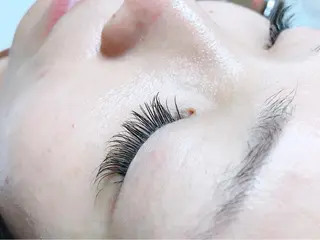セミロング カラー パーマ ヘアアレンジ メンズ キッズ ネイル マツエク・マツパ brille ~eyelash~のマツエク・マツパデザイン