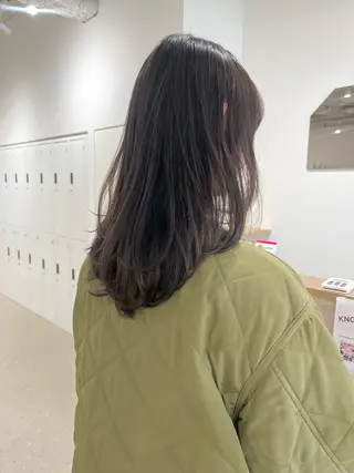 セミロング 箱崎 凪沙のヘアスタイル