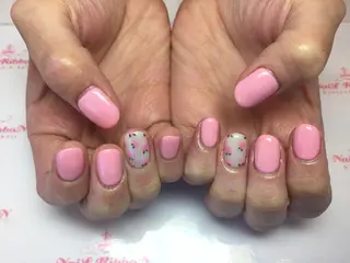 ネイル ネイルリボン 受付スタッフのネイルデザイン