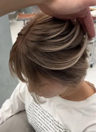 ショート カラー 池袋シャドールーツ /バレイヤージュ戸田のヘアスタイル