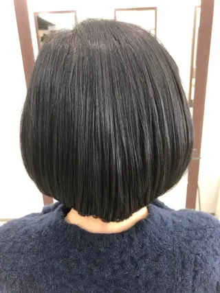 ミディアム 小林 伊織のヘアスタイル