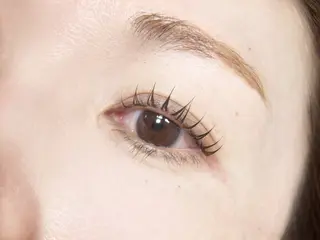 マツエク・マツパ Beauty Salon PIMIL所属・PIMIL佐々木 亜里沙のマツエク・マツパデザイン