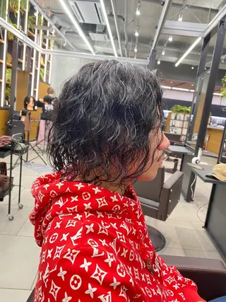 パーマ メンズ 茂手木 勇二のヘアスタイル