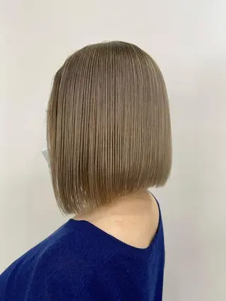 ショート カラー 前田 桃花のヘアスタイル