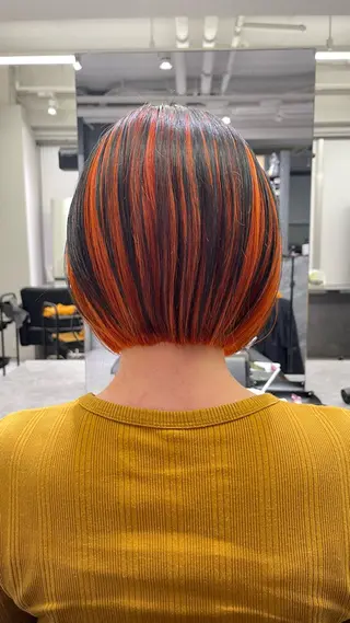 ショート カラー 江藤貴基 レイヤー カット【駅徒歩⑥歩】のヘアスタイル