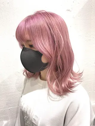 ミディアム カラー kai .のヘアスタイル