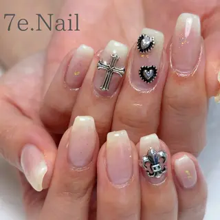 ネイル 7e. Nailのネイルデザイン